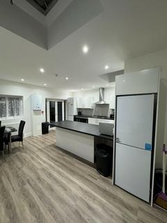 undefined, Good Size Room - All Bills Included, Seven Kings, IG3