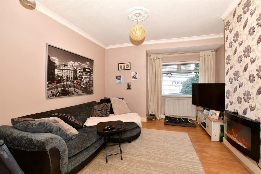 Erskine Road, Sutton, Surrey 2 bed semidetached house for sale £450,000