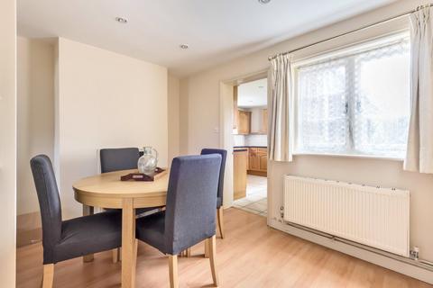 2 bedroom end of terrace house to rent, Winchester, Hampshire SO23
