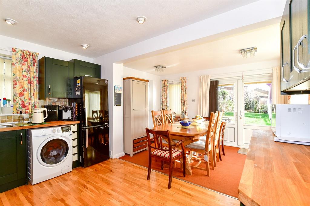 Ringmer Road, Worthing, West Sussex 4 bed chalet for sale £475,000