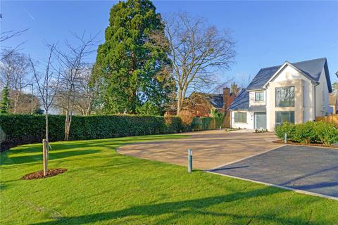 Walnut Close, Cheltenham, Gloucestershire, GL52