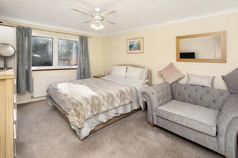 13 Cherfield, Minehead, TA24 5TD
