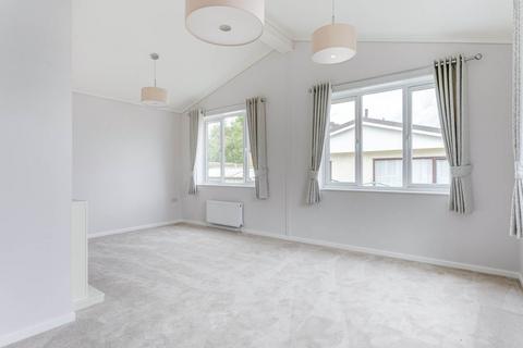 2 bedroom detached house for sale, Badgers Holt, Longstanton ,