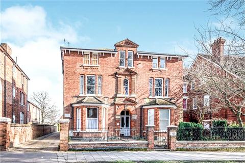 Studio for sale, De Parys Avenue, Bedford, Bedfordshire