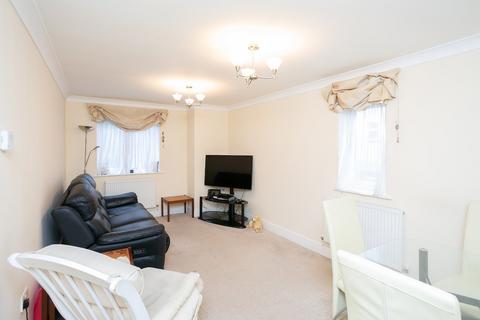 2 bedroom apartment for sale - Sheepcot Lane, Watford, Hertfordshire, WD25