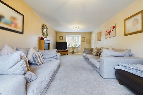 5 bedroom semi-detached house for sale, Ffordd Mograig, Llanishen, Cardiff. CF14