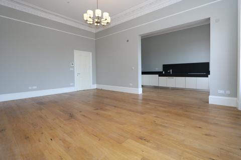 2 bedroom flat to rent, Lynedoch Street, Glasgow G3