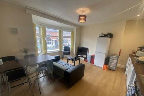 5 bedroom terraced house for sale - East Park Road, Leicester LE5