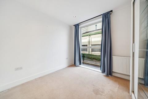 2 bedroom flat to rent, Chancery House, Levett Square, Richmond, Surrey