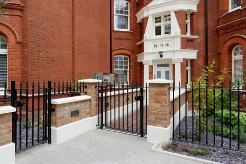1 bedroom apartment to rent, Hamlet Gardens, London. W6