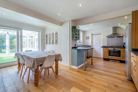 Braeside Ash Tree Close, Grayswood, Haslemere, GU27 2DS