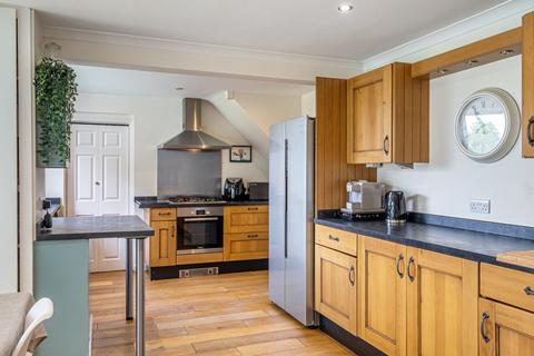 Braeside Ash Tree Close, Grayswood, Haslemere, GU27 2DS