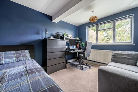 Braeside Ash Tree Close, Grayswood, Haslemere, GU27 2DS