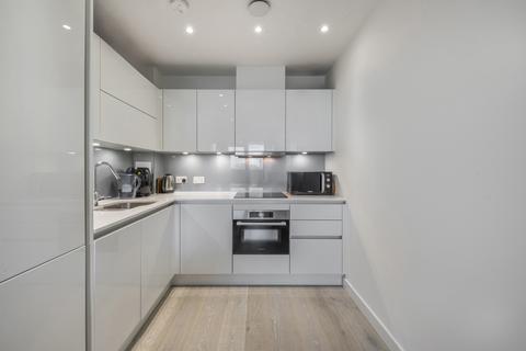 1 bedroom flat for sale, Carriage House, 10 City North Place, London