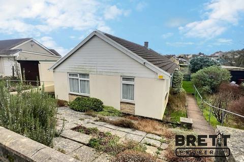 3 bedroom detached bungalow for sale, Bunkers Hill, Milford Haven, Pembrokeshire. SA73 1AG