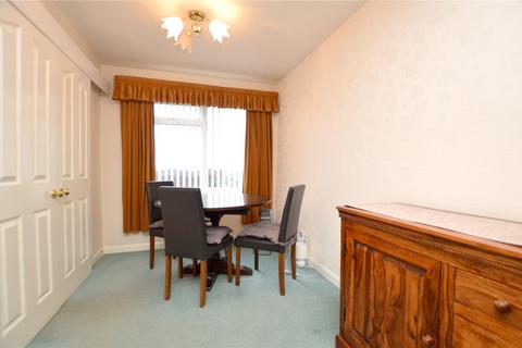 3 bedroom semi-detached house for sale, Kent Close, Pudsey, West Yorkshire