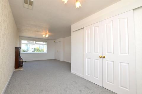 3 bedroom semi-detached house for sale, Kent Close, Pudsey, West Yorkshire