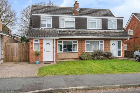 15 Escombe Drive, Guildford, GU2 9RE