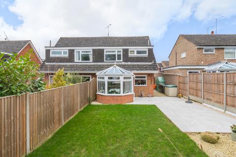 15 Escombe Drive, Guildford, GU2 9RE