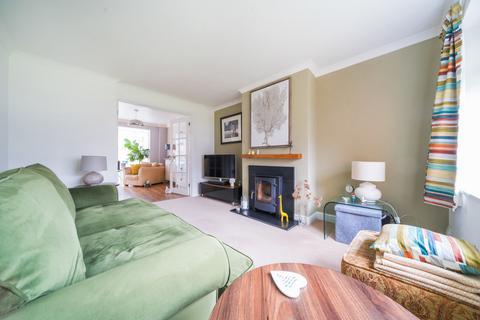15 Escombe Drive, Guildford, GU2 9RE