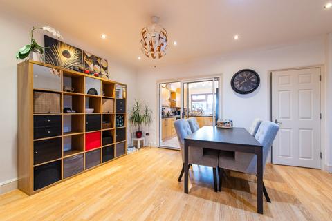 17 Napier Road, Northfleet, Gravesend, DA11 7BZ