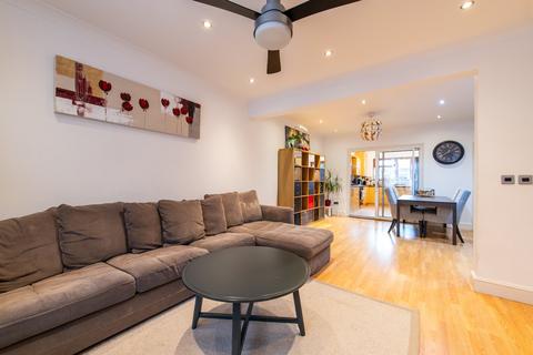 17 Napier Road, Northfleet, Gravesend, DA11 7BZ