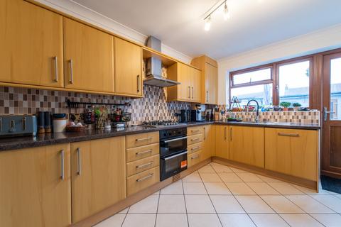 17 Napier Road, Northfleet, Gravesend, DA11 7BZ