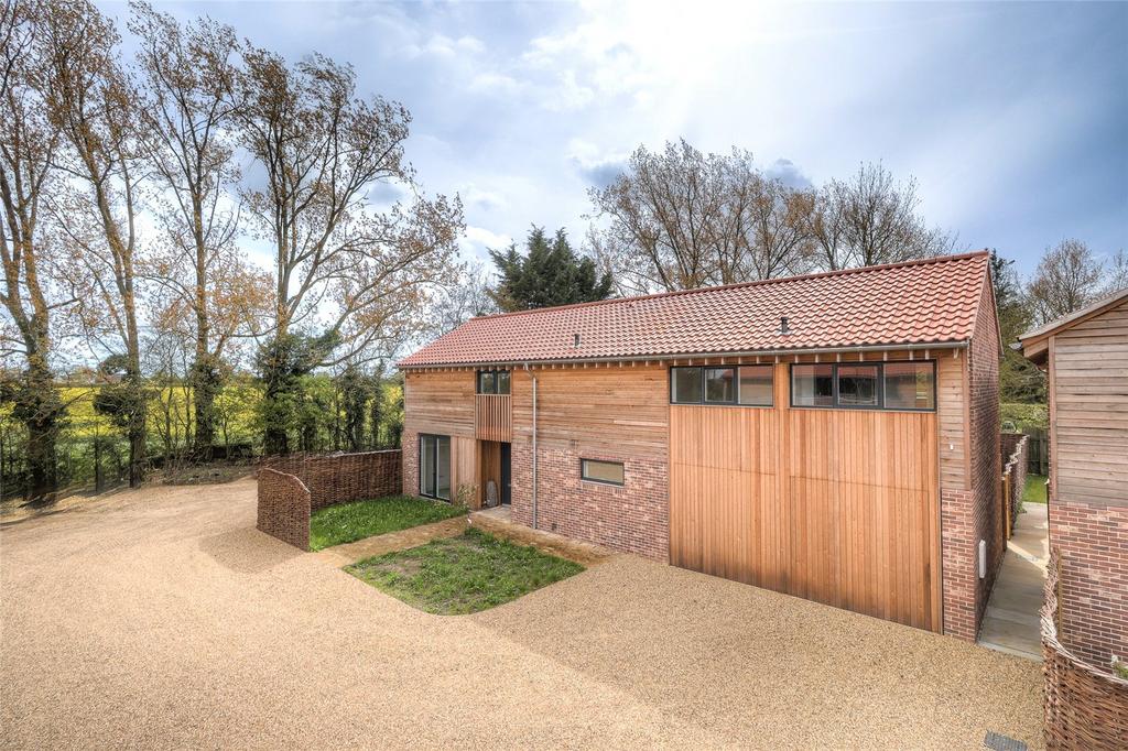 The Courtyard, Ashbocking, Suffolk, IP6 4 bed detached house for sale