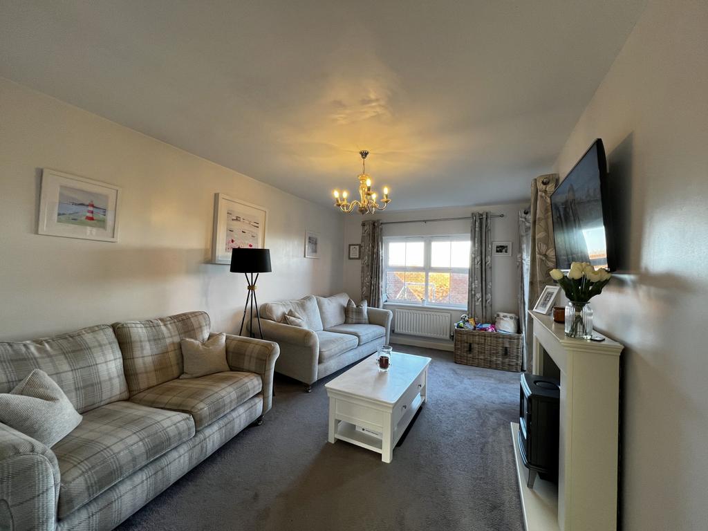 Tewkesbury GL20 4 bed detached house for sale £450,000