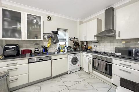 6 bedroom apartment for sale, Carswell Road, London