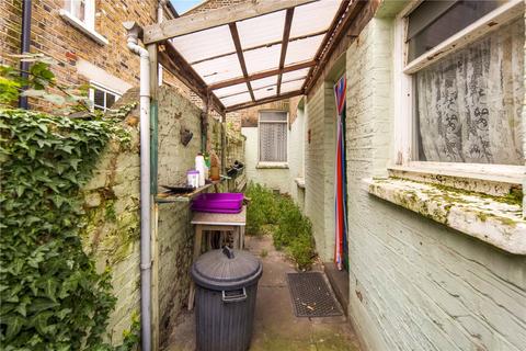 46 Cardigan Road, London, E3 5HT