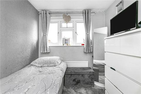 26 Stile Path, Sunbury-on-thames, TW16 6EH