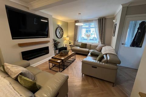 36 Clydach Road, Tonypandy, CF40 2BD