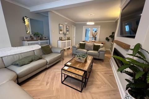 36 Clydach Road, Tonypandy, CF40 2BD