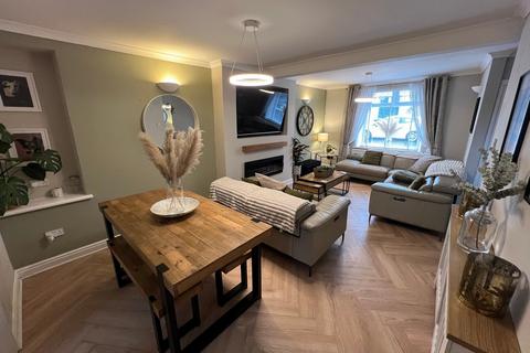 36 Clydach Road, Tonypandy, CF40 2BD