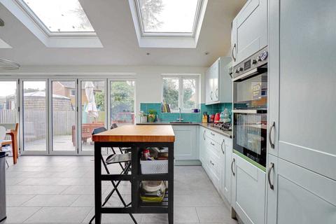 89 Grove Road, Emmer Green, Reading, RG4 8LW