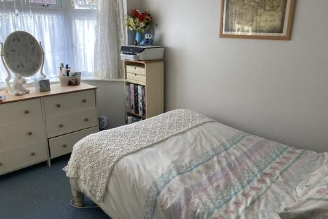 3 bedroom detached bungalow for sale, Gleadowe Avenue, Christchurch BH23