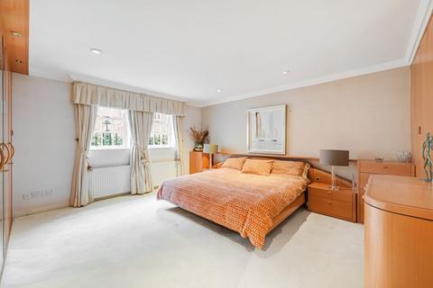 3 bedroom apartment for sale, Rutland Gate Knightsbridge SW7