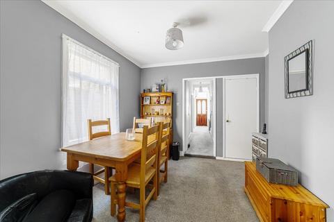 90 Osterley Park View Road, London, W7 2HH