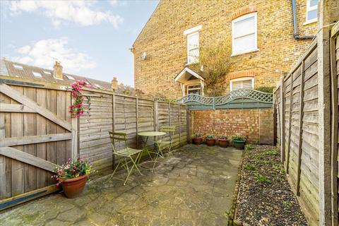 90 Osterley Park View Road, London, W7 2HH
