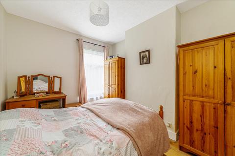 90 Osterley Park View Road, London, W7 2HH