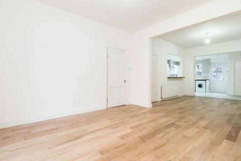 9 Bridge Road, London, E6 2AG