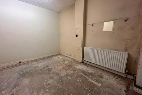 Property to rent, Market Street, Hyde, SK14 2AD