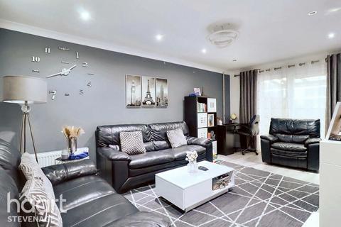 13 Oaks Cross, Stevenage, SG2 8LS