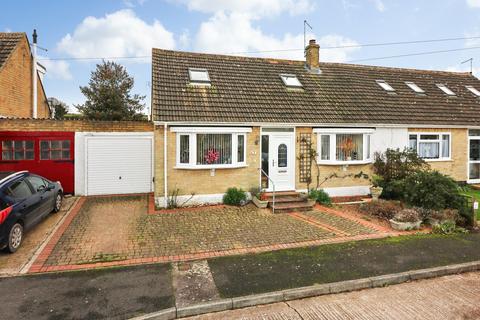 3 bedroom bungalow for sale, Downs Close, East Studdal