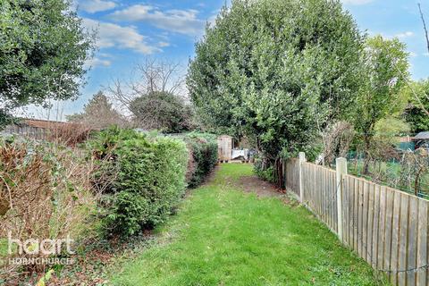 Flat 4, Hill Court Upminster Road, Hornchurch, RM11 3UU