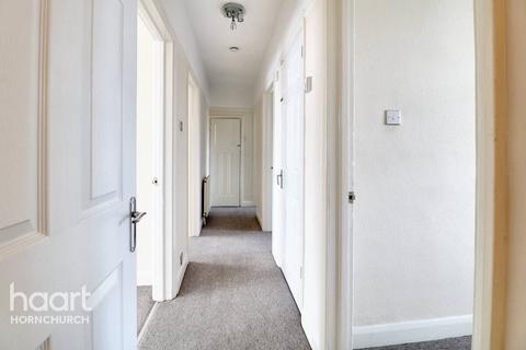 Flat 4, Hill Court Upminster Road, Hornchurch, RM11 3UU
