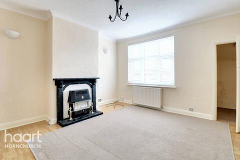 Flat 4, Hill Court Upminster Road, Hornchurch, RM11 3UU