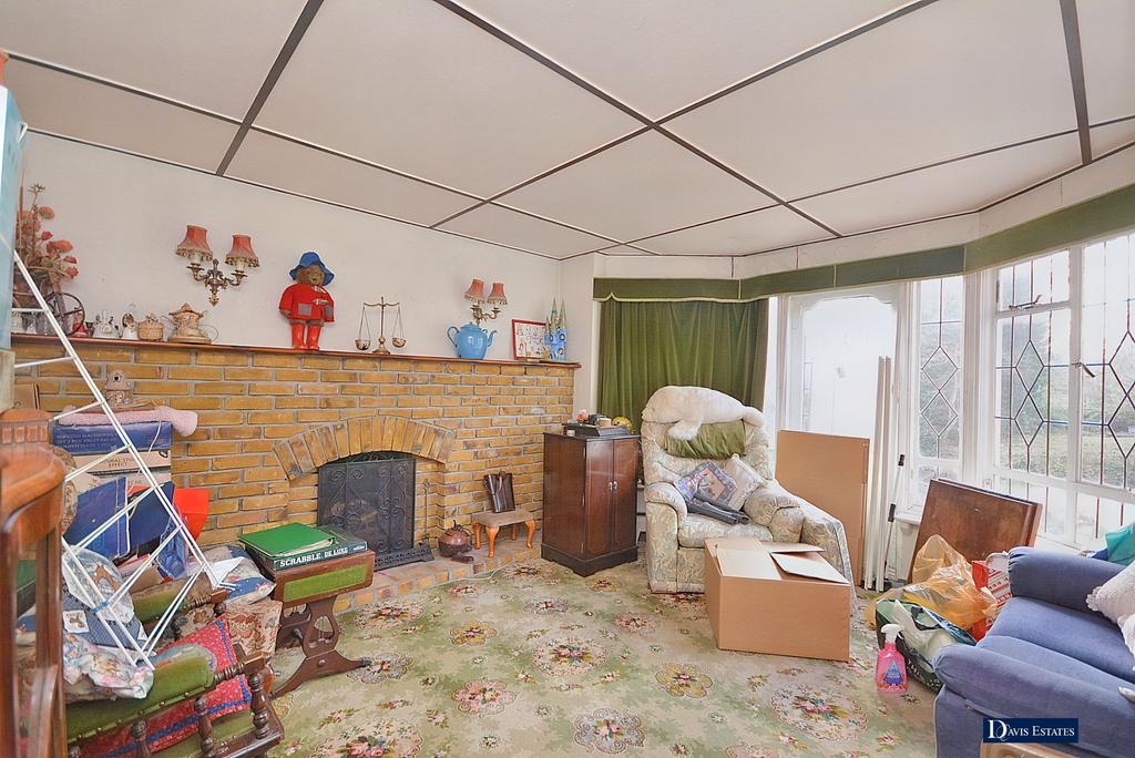 Brookside, Emerson Park, Hornchurch, RM11 3 bed detached house for sale