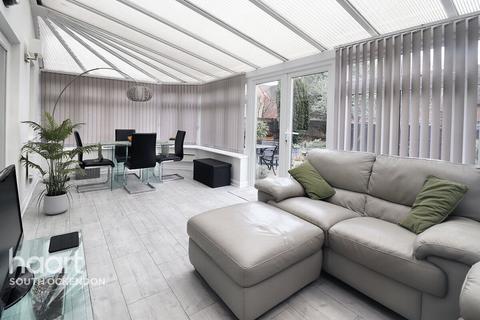 36 Sycamore Way, South Ockendon, RM15 6XB